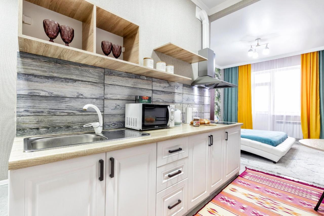Cosy flat in the city center Astana Exterior foto