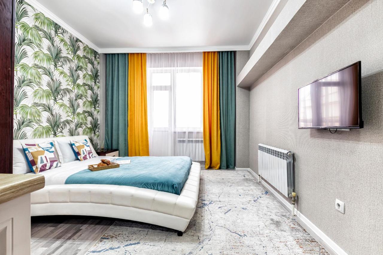 Cosy flat in the city center Astana Exterior foto